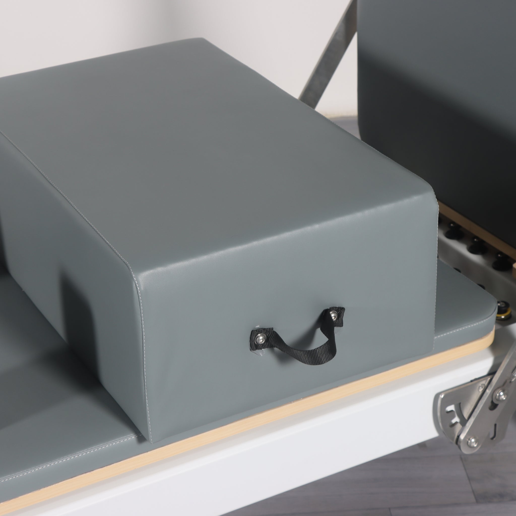 Premium Spring Aluminium Alloy Frame Pilates Reformer Machine - Oli Joy Sports 